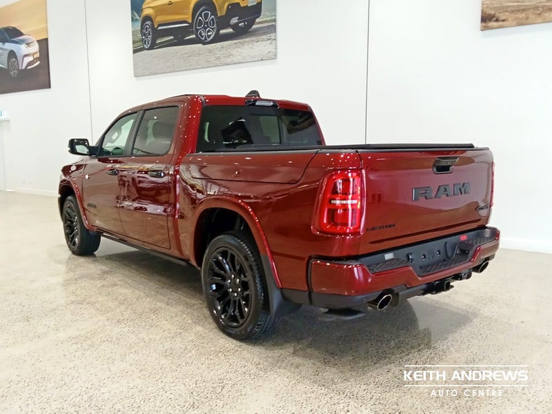 2024 Ram 1500 Limited I6 Rb Night image 5