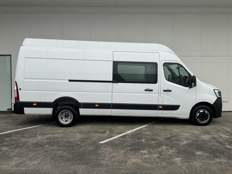 2024 Renault Master L4H3 ELWB image 3