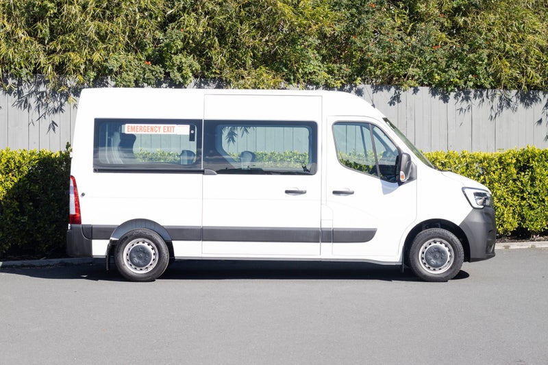 2024 Renault Master MiniBus 12 Seater L2H2 MWB image 2