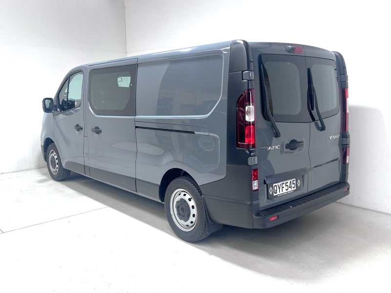 2024 Renault Trafic LWB 2.0 T/D AUTO - IN STOCK... image 5