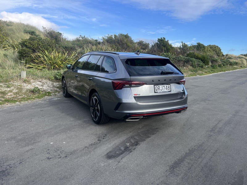 2024 Skoda Octavia Wagon RS iV 180KW image 5