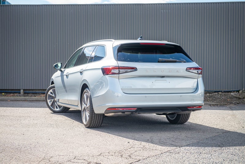2024 Skoda Superb Wagon 195Kw 4X4 image 3