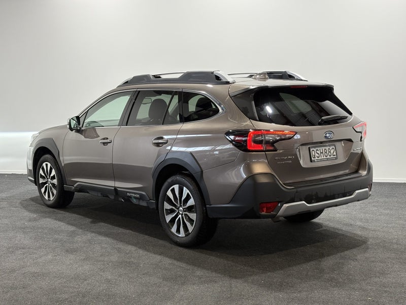 2024 Subaru Outback 2.5i Touring SLT image 5