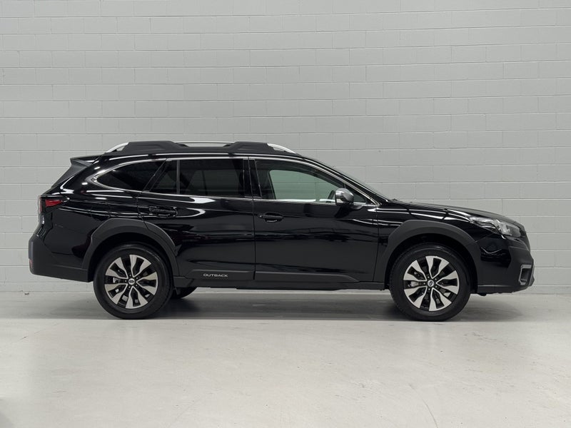 2024 Subaru Outback Touring image 2