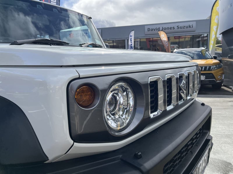 2024 Suzuki Jimny 5-DOOR image 2