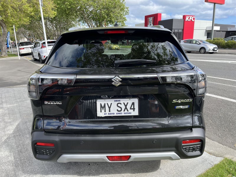 2024 Suzuki S-Cross JLX Hybrid 2WD image 5