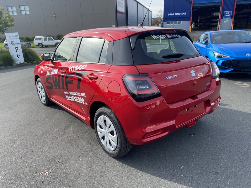 2024 Suzuki Swift GLS 1.2 MT Hybrid image 4