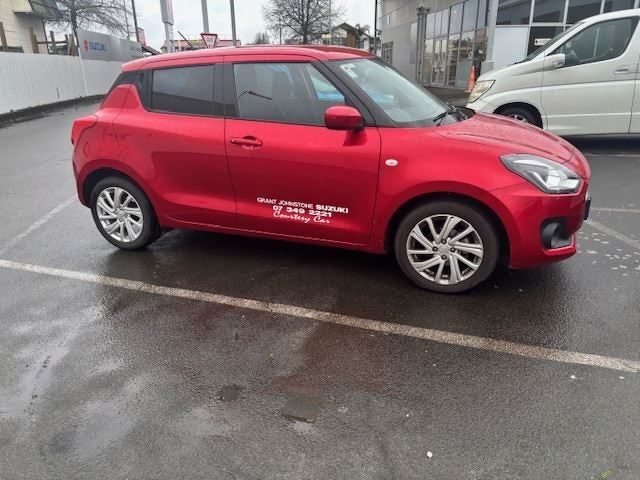 2024 Suzuki Swift GLX Hybrid image 2