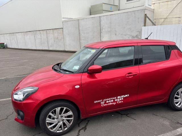 2024 Suzuki Swift GLX Hybrid image 3