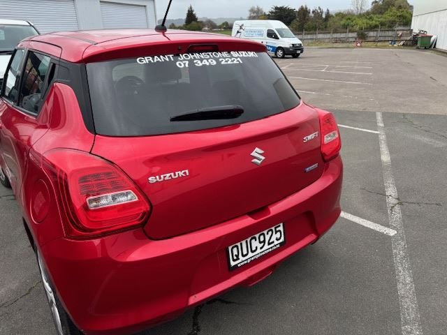 2024 Suzuki Swift GLX Hybrid image 5