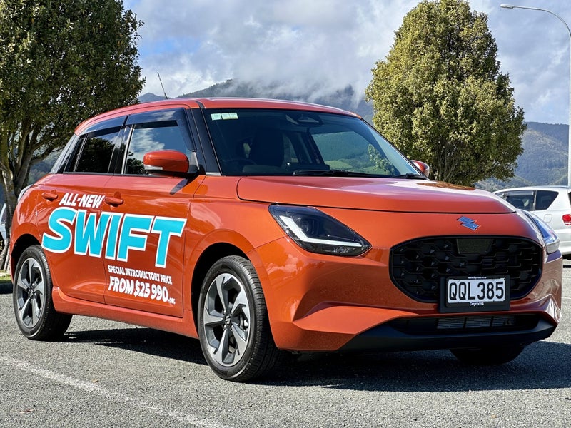 2024 Suzuki Swift RSC 1.2 AT image 3