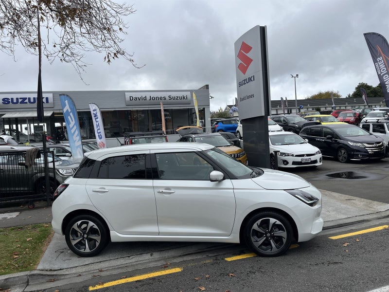 2024 Suzuki Swift RSC image 4