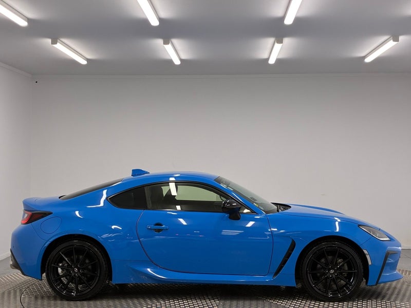 2024 Toyota 86 GR RZ 2.4P Couple image 2