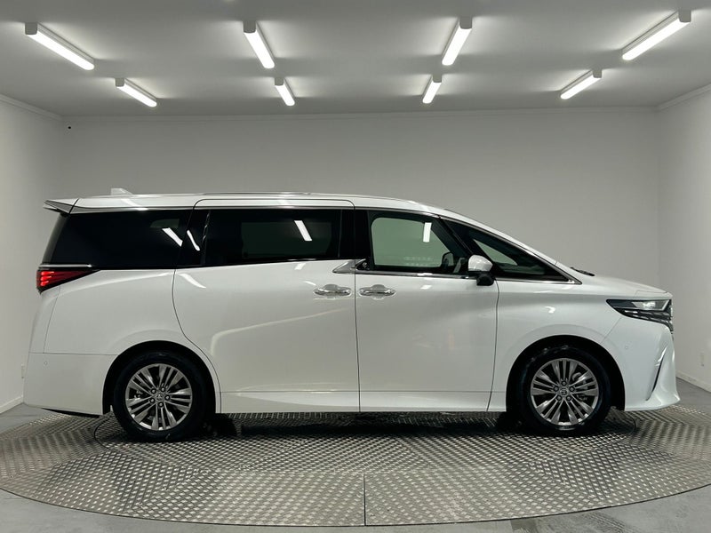 2024 Toyota Alphard 2.5 Hybrid Z 7 Seater image 2
