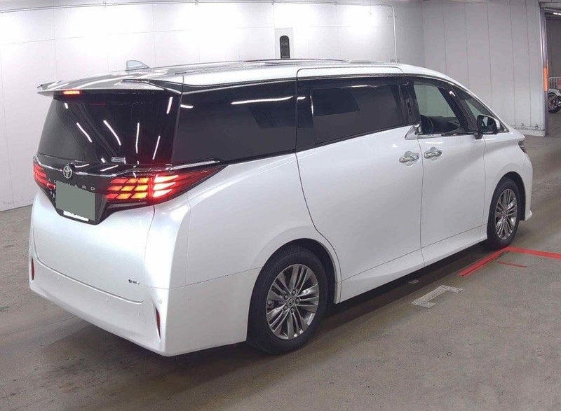 2024 Toyota Alphard 2.5 Hybrid Z 7 Seats 5 Dr C... image 4