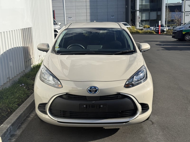 2024 Toyota Aqua 1.5 Hybrid G 5 Dr Hatch CVT 2WD image 3