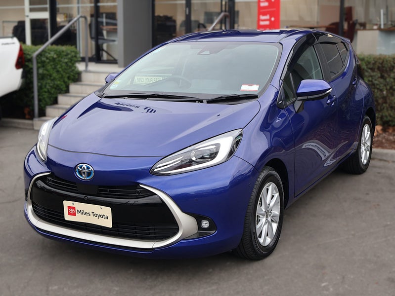 2024 Toyota Aqua 1.5 Hybrid Z 5 Dr Hatch image 3