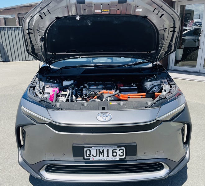 2024 Toyota bZ4X Motion BEV AWD Automatic SUV image 3