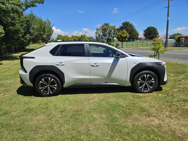 2024 Toyota bZ4X Pure BEV image 4