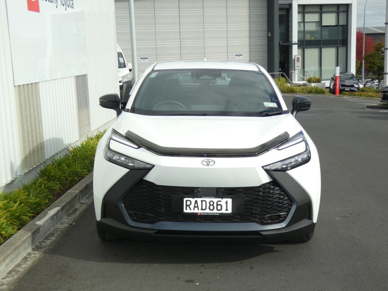 2024 Toyota C-HR 1.8P GX HEV CVT FWD SUV/5D/5S... image 3