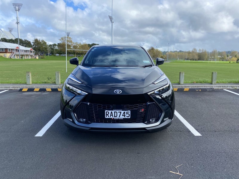 2024 Toyota C-HR GR Sport 2.0L Petrol HYBRID SU... image 2