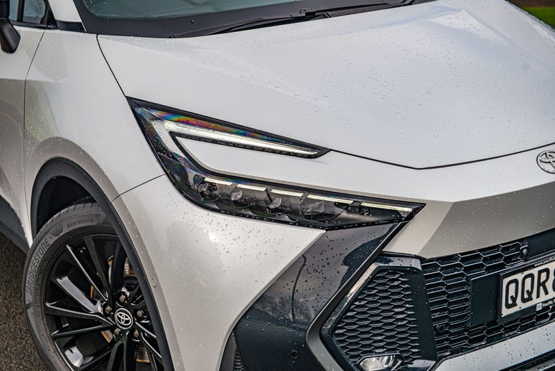 2024 Toyota C-HR GR Sport 2.0P HEV image 2