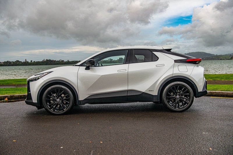 2024 Toyota C-HR GR Sport 2.0P HEV image 5