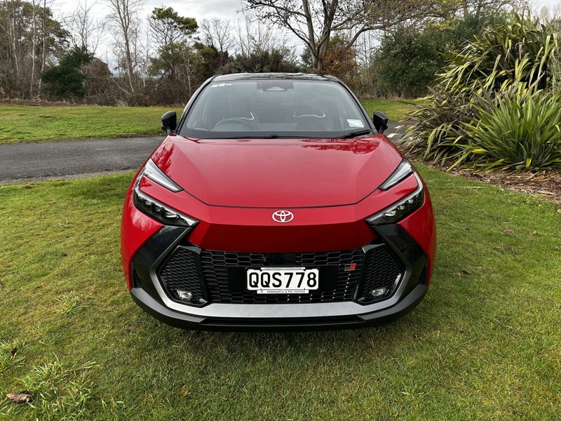 2024 Toyota C-HR GR Sport 2.0P Hybrid AWD Autom... image 2