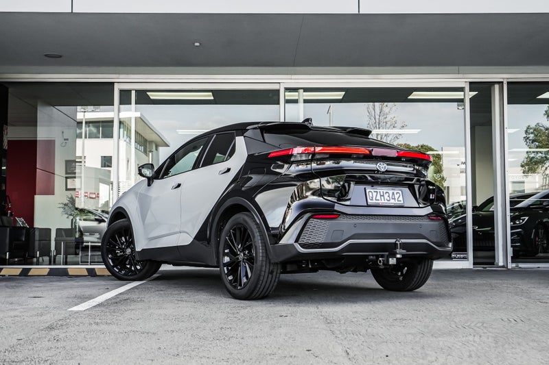 2024 Toyota C-HR Gr Sport 2.0Ph/4Wd image 3