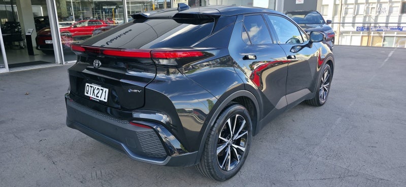 2024 Toyota C-HR GXL 1.8 HYBRID POPULAR CROSSOVER image 5