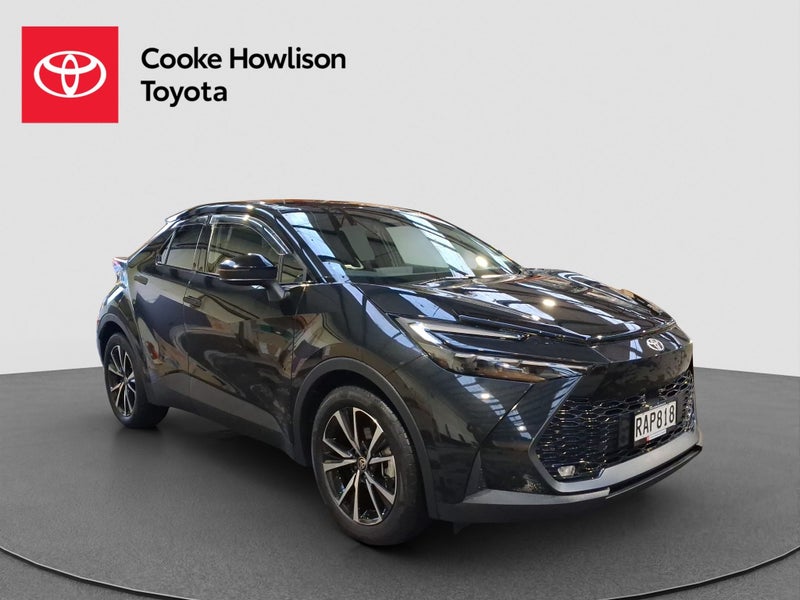 2024 Toyota C-HR GXL image 1