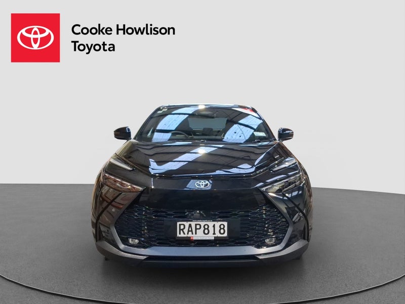 2024 Toyota C-HR GXL image 2