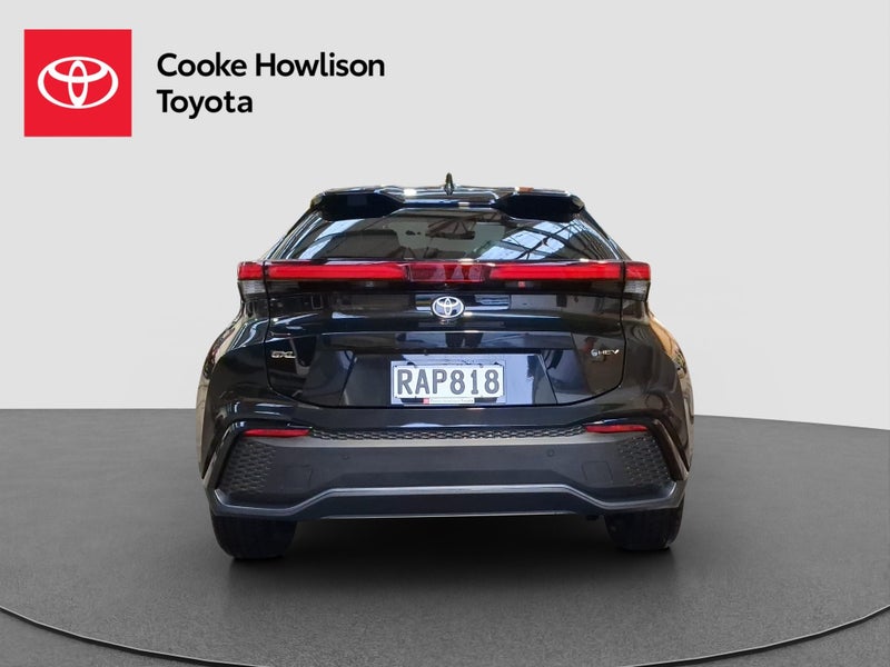 2024 Toyota C-HR GXL image 5