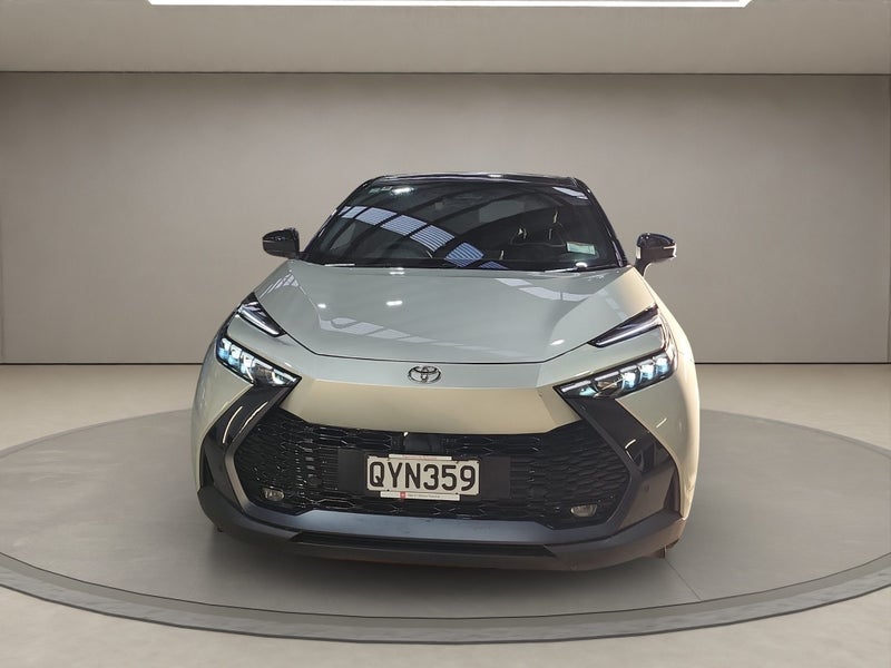 2024 Toyota C-HR Limited 1.8L Hybrid 2WD SUV image 2