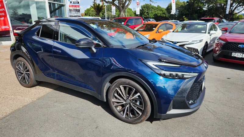 2024 Toyota C-HR Limited 1.8P HEV CVT FWD image 3