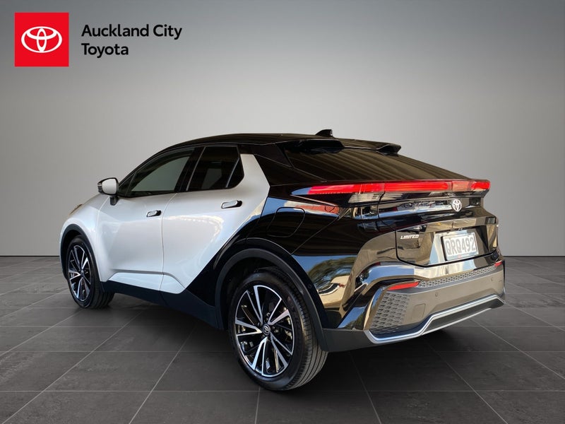 2024 Toyota C-HR Limited 1.8P HEV CVT FWD SUV/5... image 5