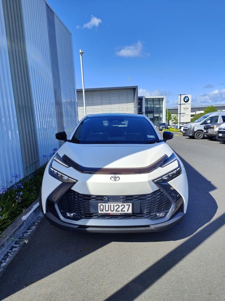 2024 Toyota C-HR Limited 1.8P HEV CVT FWD SUV/5... image 4