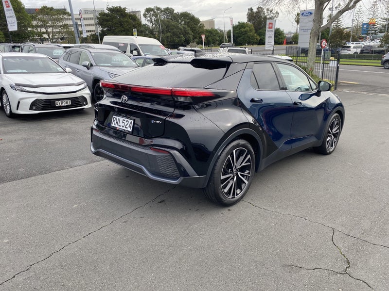 2024 Toyota C-HR Limited 1.8P Hybrid image 2