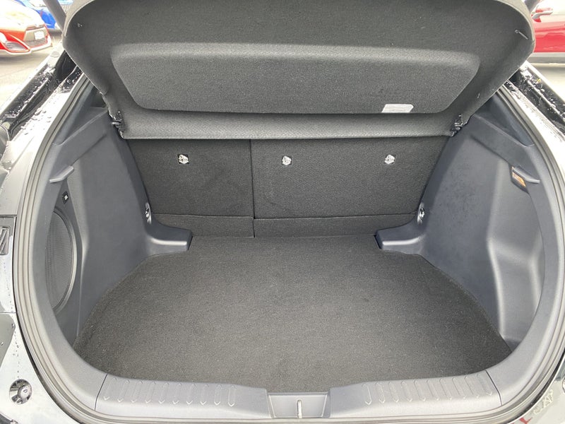 2024 Toyota C-HR Limited 1.8P Hybrid image 4