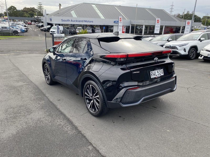 2024 Toyota C-HR Limited 1.8P Hybrid image 5