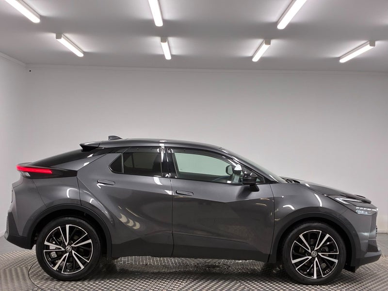 2024 Toyota C-HR Limited 1.8P Hybrid image 2