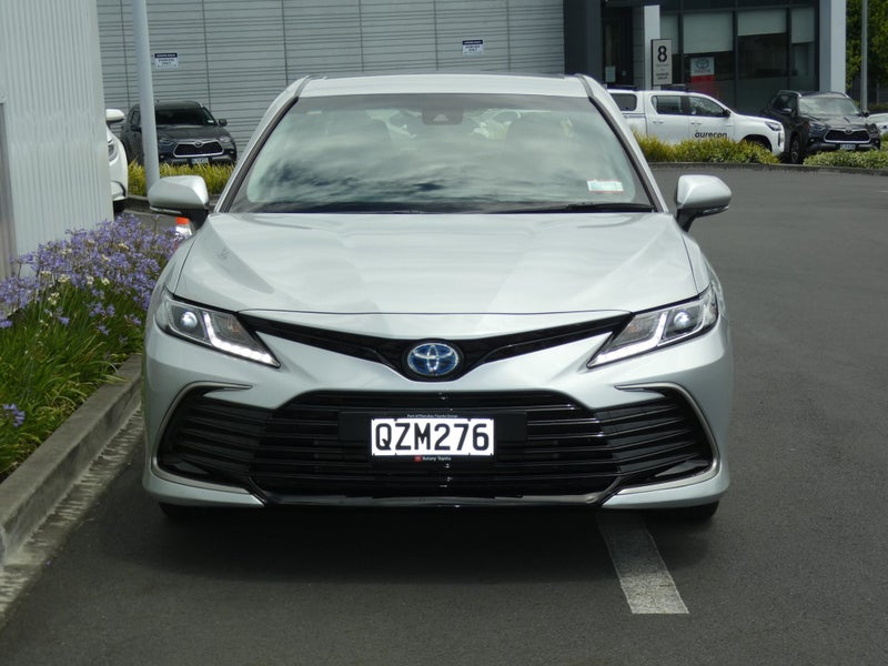 2024 Toyota Camry GX 2.5L Hybrid image 4