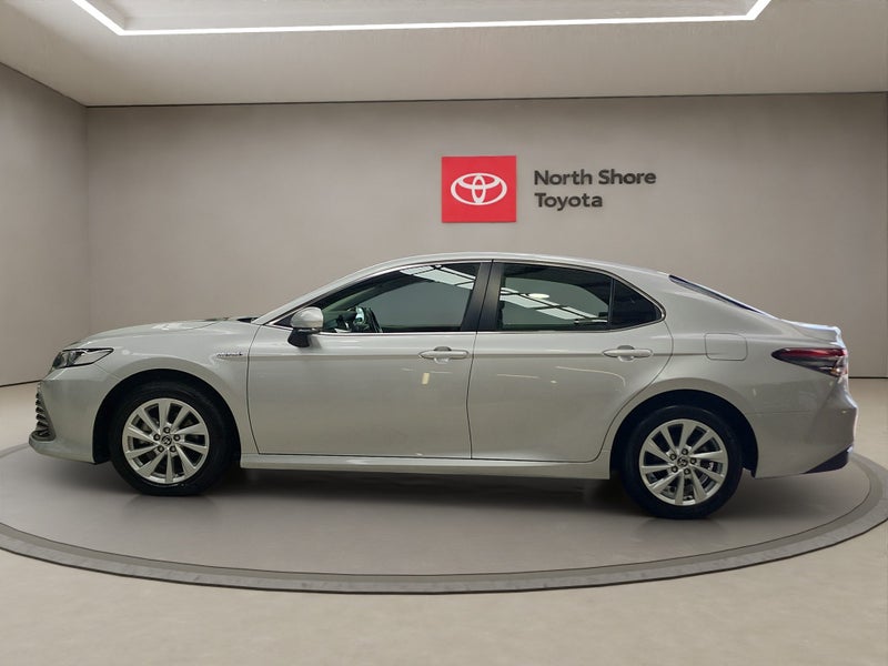 2024 Toyota Camry GX 2.5L Hybrid FWD Sedan image 4