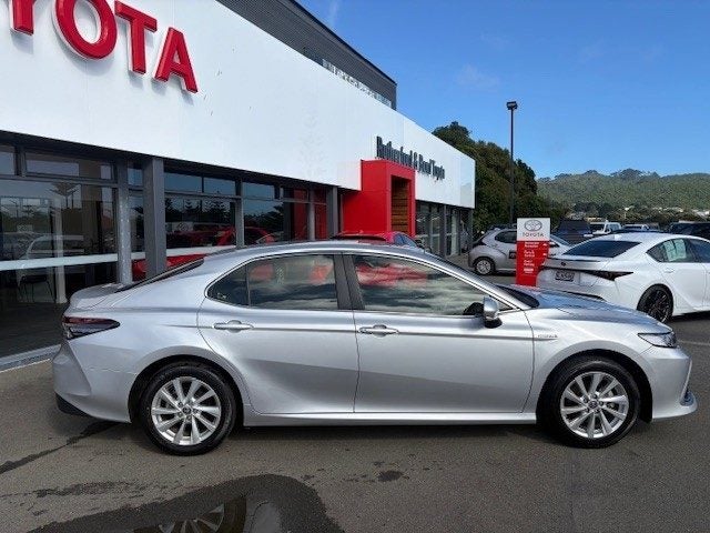 2024 Toyota Camry GX 2.5P HEV image 2