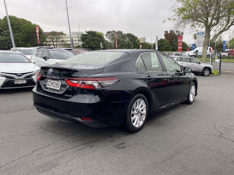 2024 Toyota Camry GX 2.5P HEV image 2