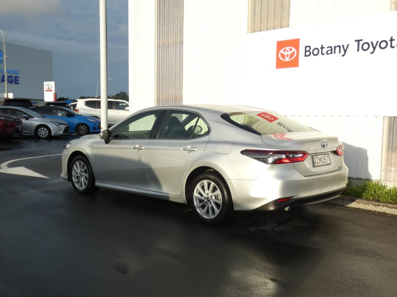 2024 Toyota Camry GX 2.5P HEV ECVT FWD SD/4D/5S... image 3