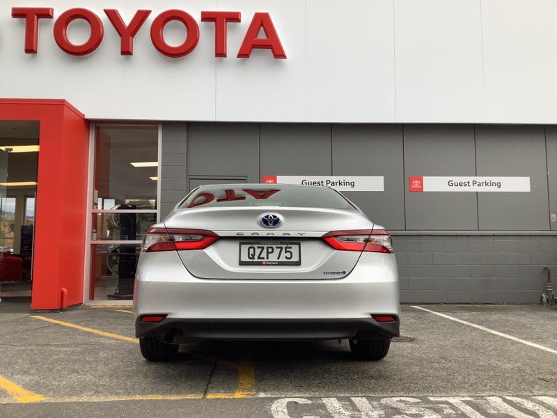 2024 Toyota Camry GX 2.5P HEV Hybrid Sedan image 5
