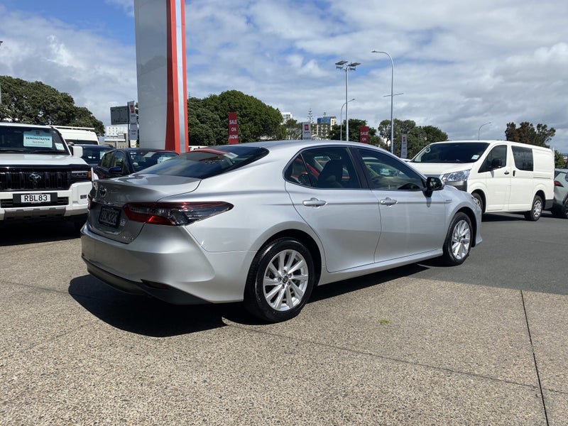 2024 Toyota Camry GX 2.5P Hybrid image 2