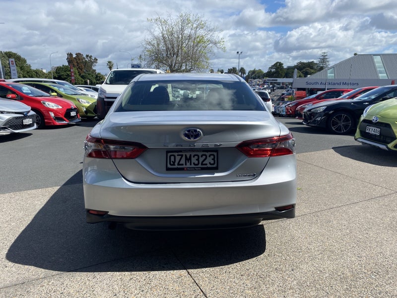 2024 Toyota Camry GX 2.5P Hybrid image 3