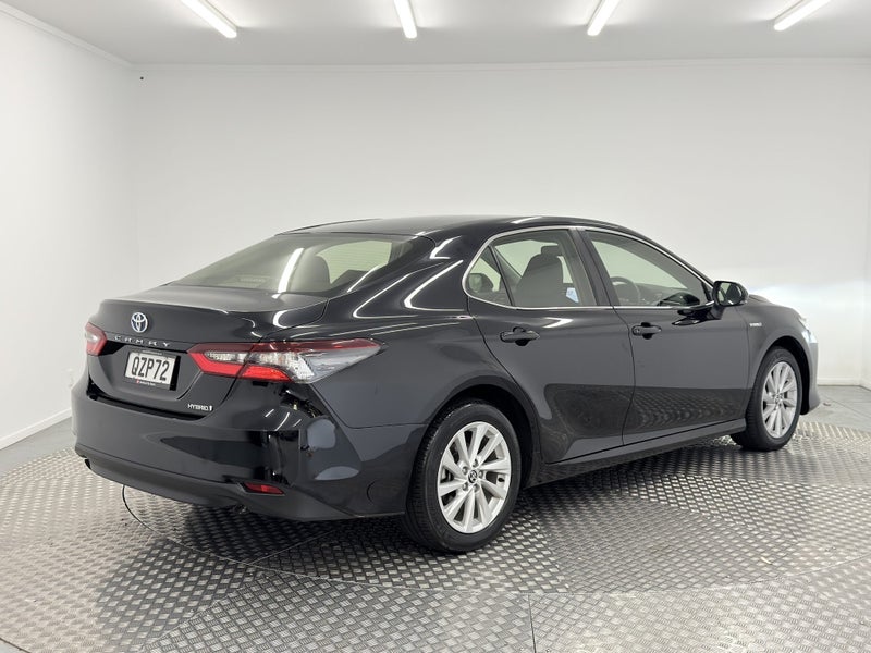 2024 Toyota Camry GX 2.5P Hybrid image 3